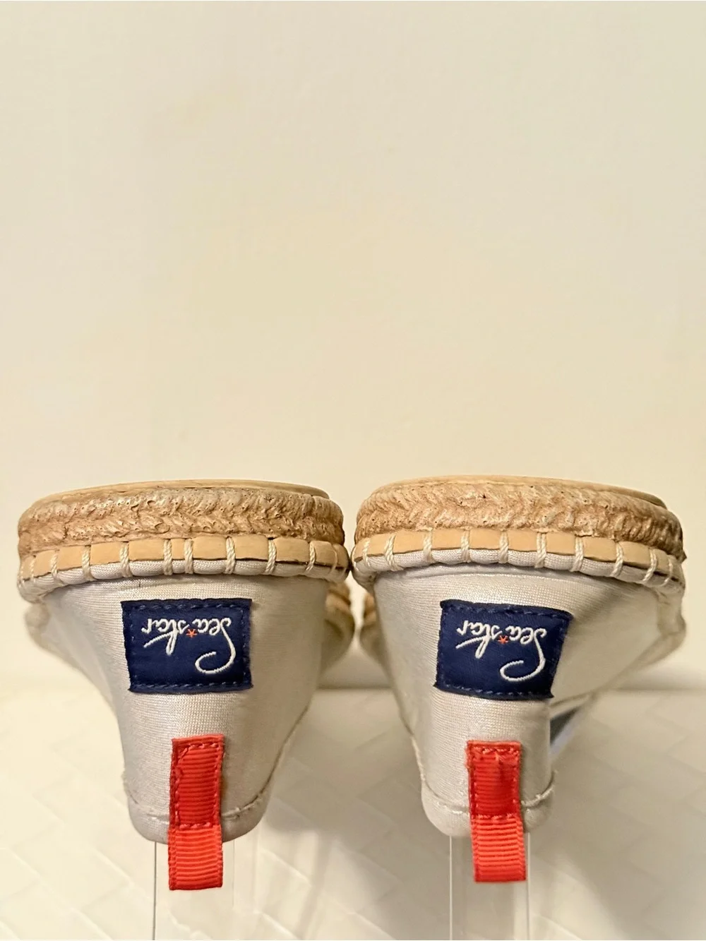 Sea Star Beachwear Beachcomber Espadrille Shimmer Champagne Water Shoes 8 w/box